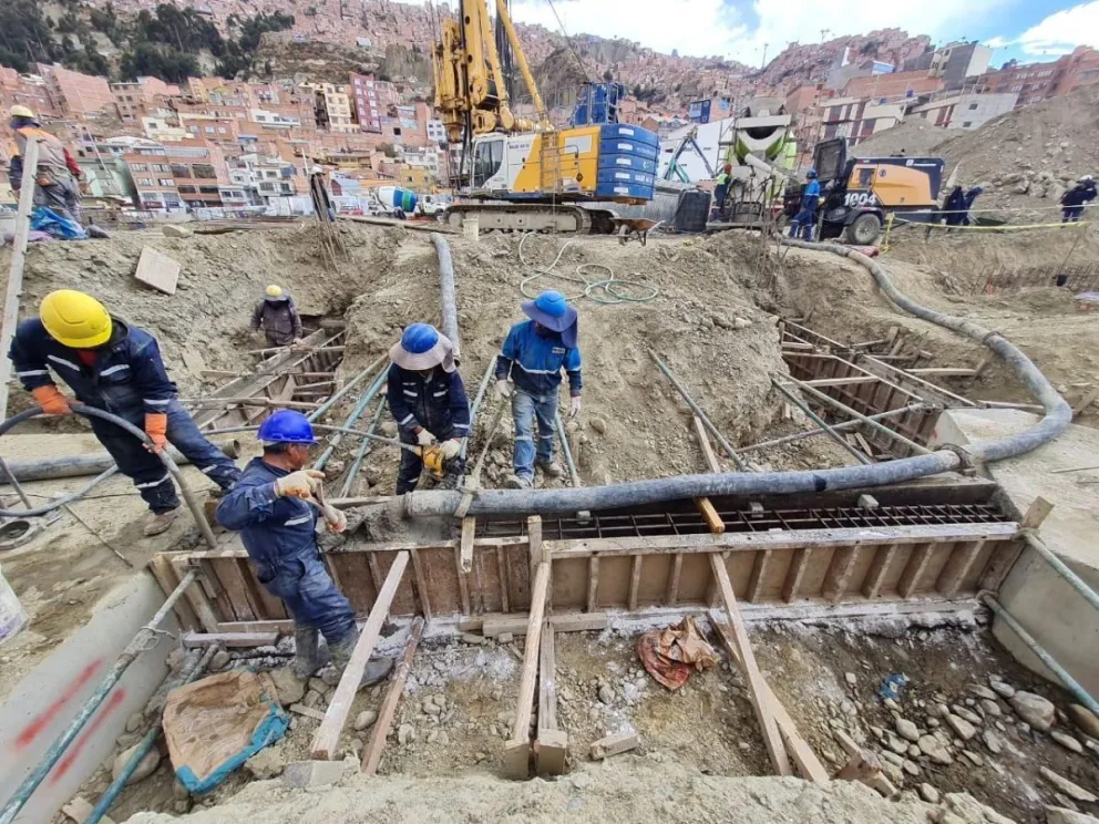 Las obras que se realizan en el estadio de la zona de Tembladerani. Foto: CB