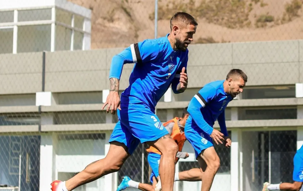 Torrén (izq.) y Echeverría en pleno trabajo. Foto: Club Bolívar.