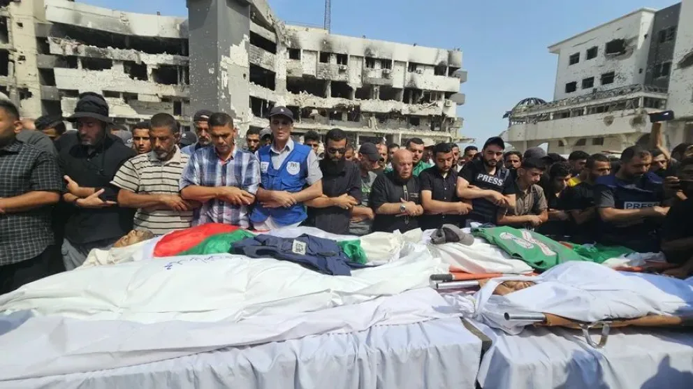 Funeral el lunes en Gaza por periodistas asesinados el domingo por la noche en un ataque de Israel. Foto: EFE