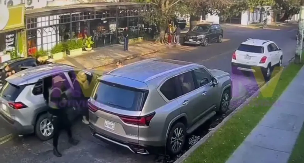 Captura de un video de seguridad que muestra el secuestro de Erick Roberto Baeza Achá.
