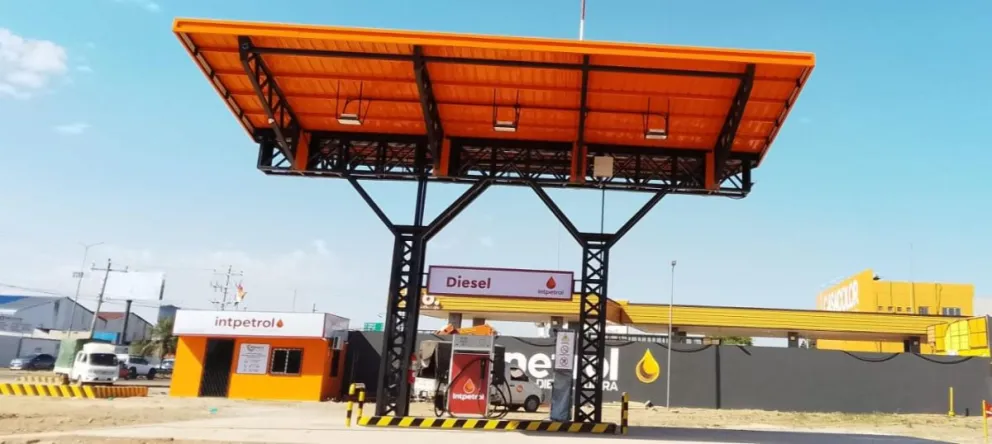Estación modular de Intpetrol  en el kilómetro 12 de la carretera a Warnes. Foto: Intpetrol