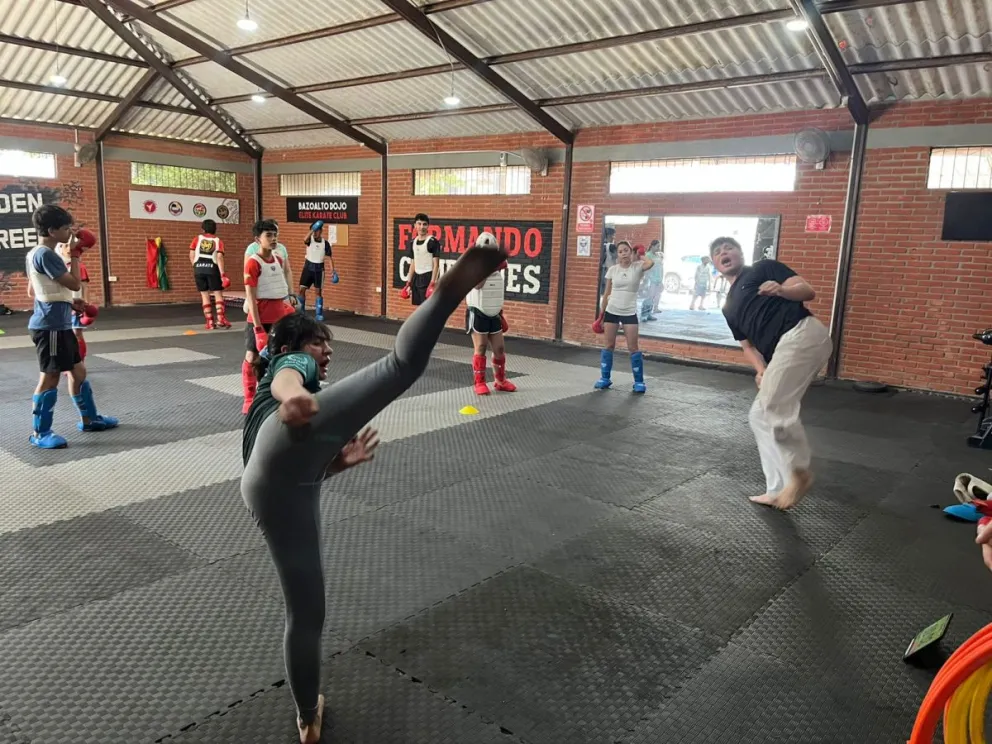 Uno de los entrenamientos de los deportistas nacionales. Foto: Feboka