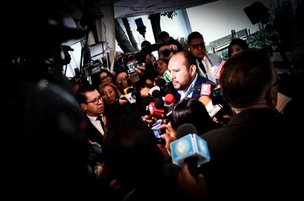 El ministro Roberto Ríos da declaraciones, este domingo. Foto: Ministerio de Gobierno