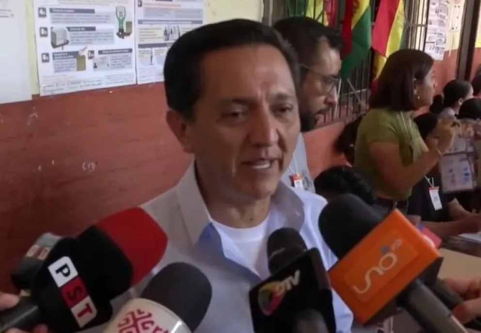 El candidato a la presidencia por ADN, Pavel Aracena Foto: Captura