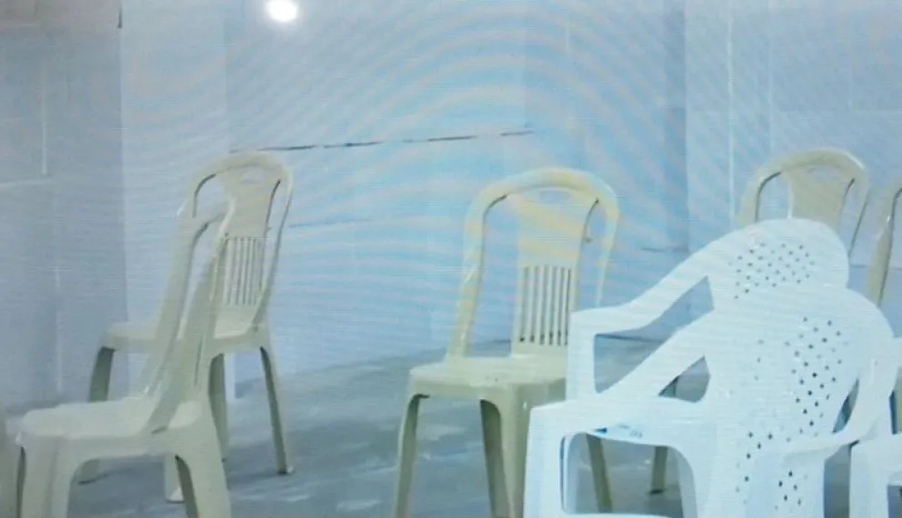 La casa de campaña del MAS, vacía este domingo por la noche. Foto: Captura de video