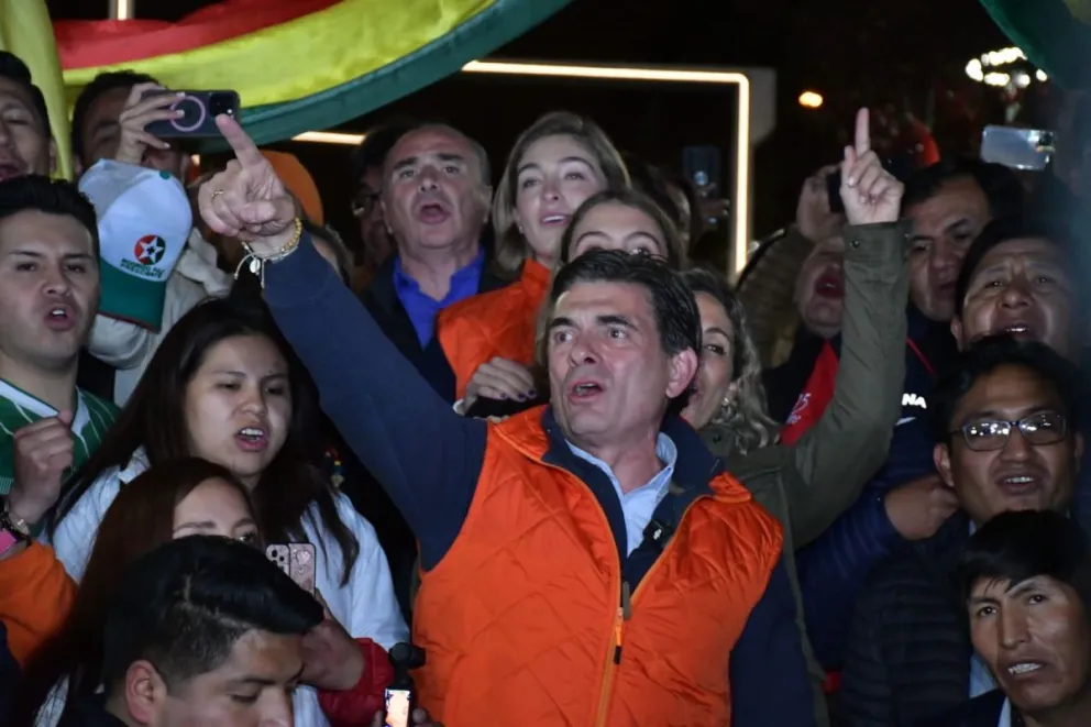 Rodrigo Paz proclama su victoria anoche tras conocer los primeros resultados de las Elecciones Generales 2025. Foto: APG