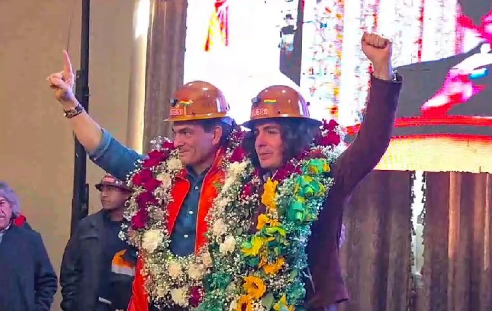 Rodrigo Paz presenta a Careaga en mayo. FOTO: APG