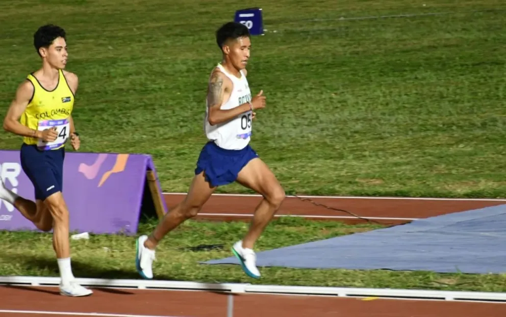 Ninavia (de blanco) durante su prueba en Asunción. Foto: COB.