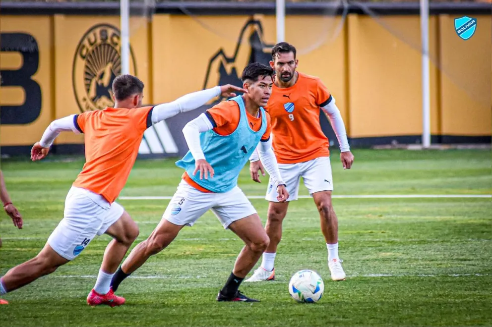 Entrenamiento de la Academia en el Complejo Deportivo Cusco FC. Foto: Bolívar.