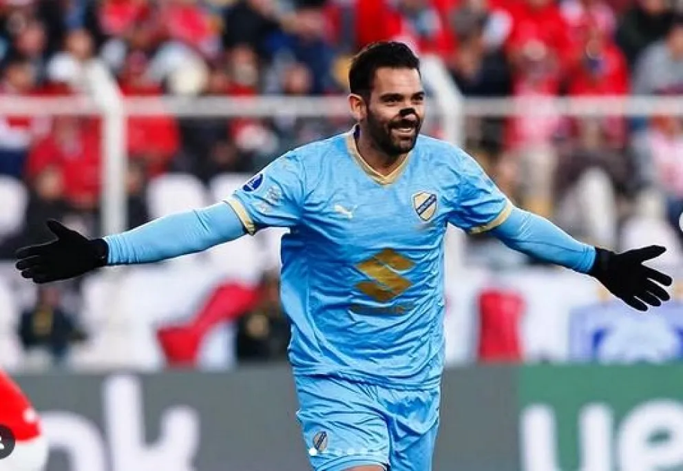 Martín Cauteruccio celebra el primer gol convertido en el Cusco. Foto: CB