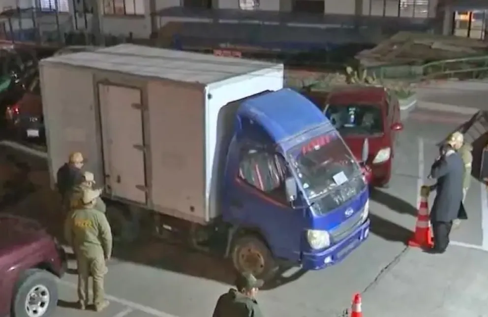 El vehículo en el que cometieron el hecho. Foto: Unitel