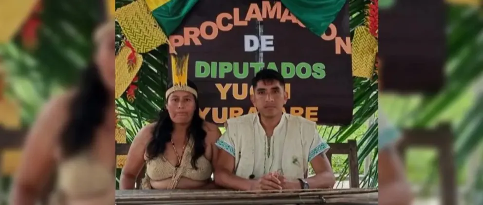 Eliseo Antezana (yuracaré) fue candidato titular y Dina Ie Guaguasubera (yuqui) fue como su suplente. Foto: Unitel
