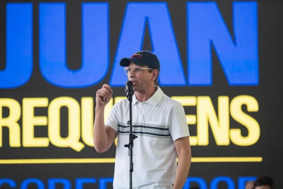 Fotografía de archivo del candidato opositor a la Asamblea Nacional de Venezuela (AN, Parlamento), Henrique Capriles. EFE/ Ronald Peña R ARCHIVO