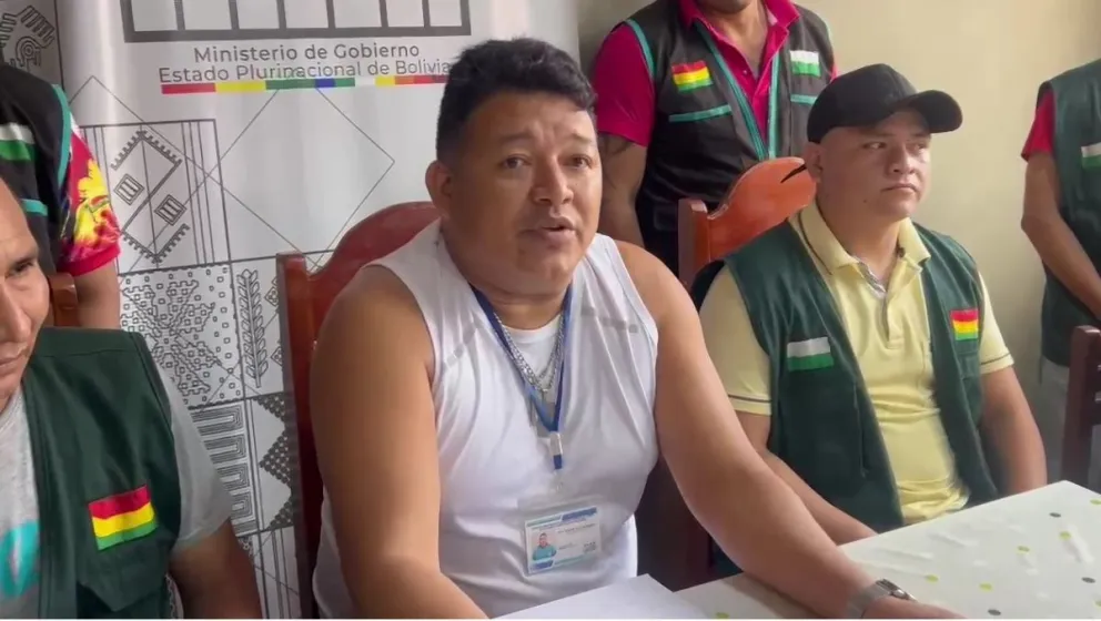  Un representante de los reclusos del penal de Villa Busch en conferencia de prensa