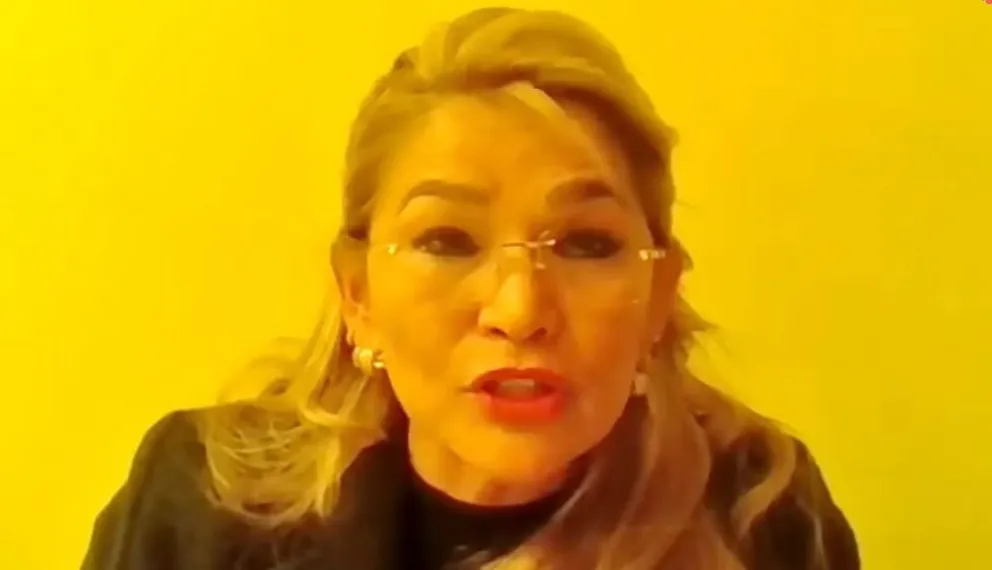 Jeanine Áñez en la audiencia virtual realizada este lunes 25 de agosto de 2025.