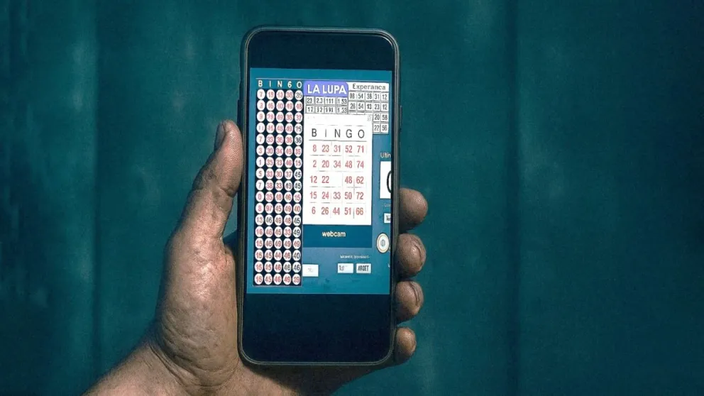 Imagen referencial de un bongo en un teléfono móvil. Foto: AJ