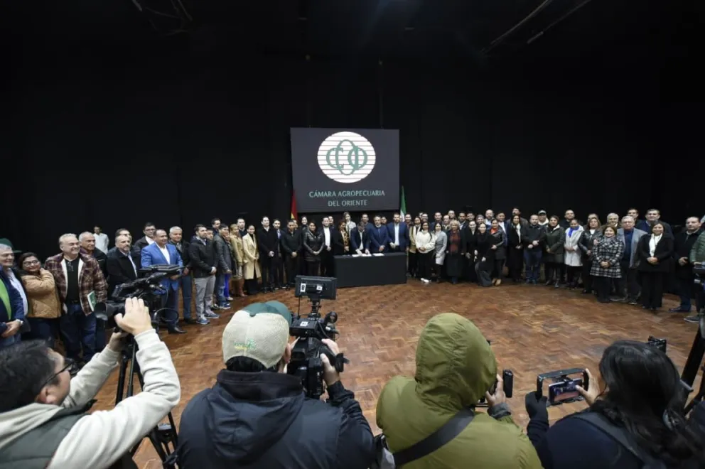 Legisladores electos y representantes de la CAO y sector productivo en el encuentro de hoy. Foto: APG