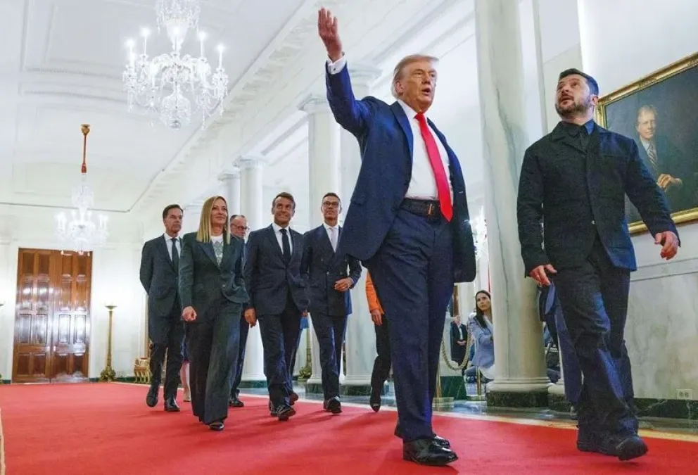 Donald Trump con Zelesnki y otros líderes de Europa el 18 de agosto en la Casa Blanca. Foto: EFE