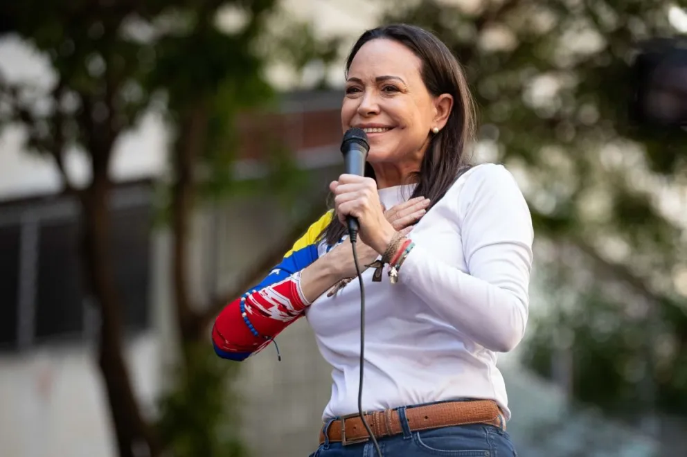 Fotografía de archivo de la líder opositora María Corina Machado, hablando durante un acto de campaña en Caracas (Venezuela). Foto: EFE