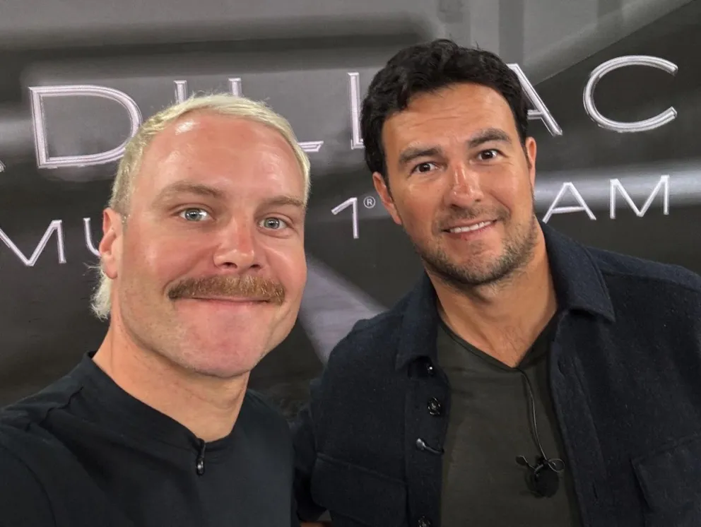 El piloto finlandés Valtteri Bottas y el mexicano Sergio Pérez fueron presentados por Cadillac como sus pilotos para 2026. Foto: cadillacf1