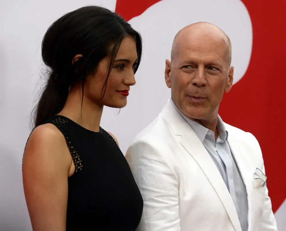 Fotografía de archivo del actor Bruce Willis y su esposa, la modelo Emma Heming. Foto: EFE