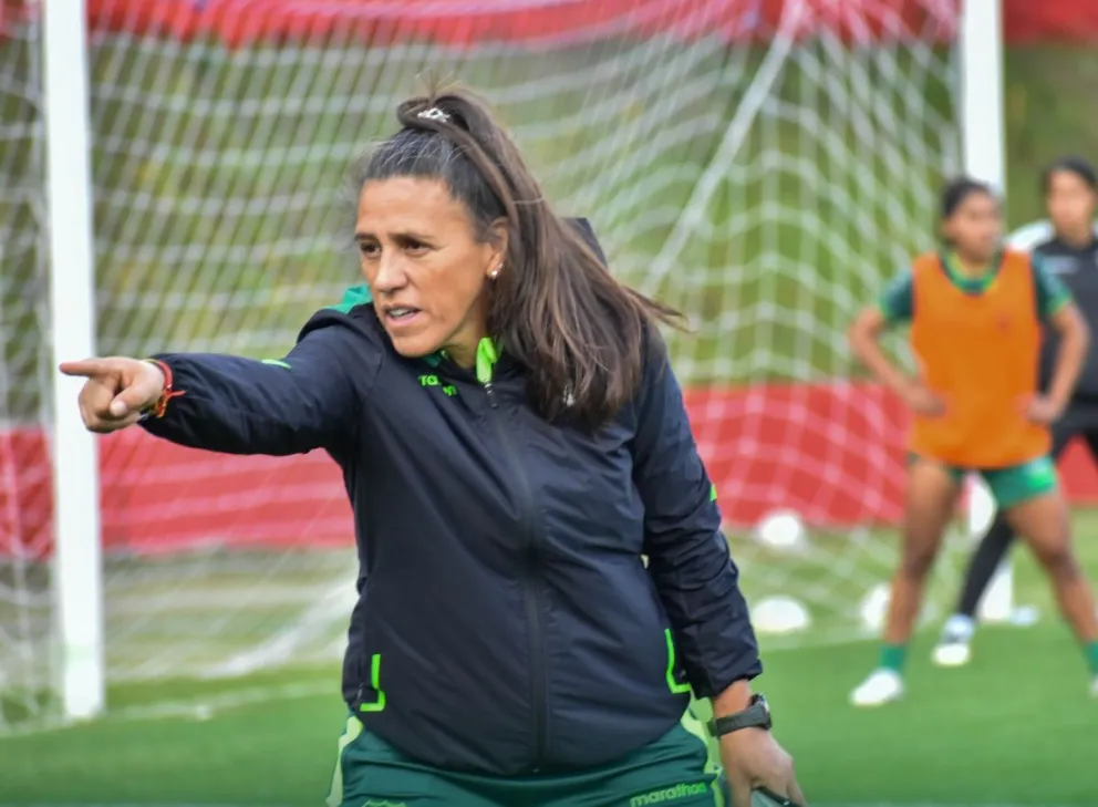 Rosana Gómez dejó de ser la entrenadora de la Selección boliviana femenina. Foto: FBF
