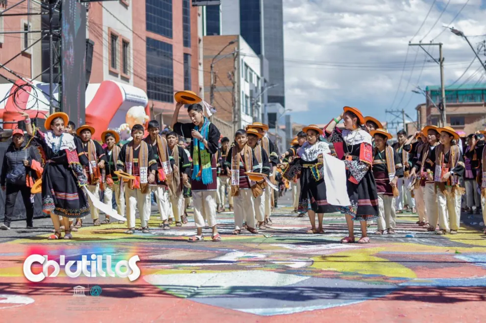 Una de las fraternidades en la fiesta de Ch'utillos. Foto: Gobernación de Potosí. 
