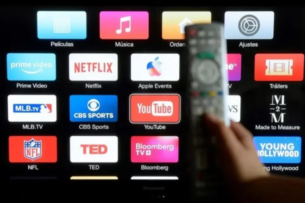 Varias plataformas de series en una imagen referencial. Foto: EFE
