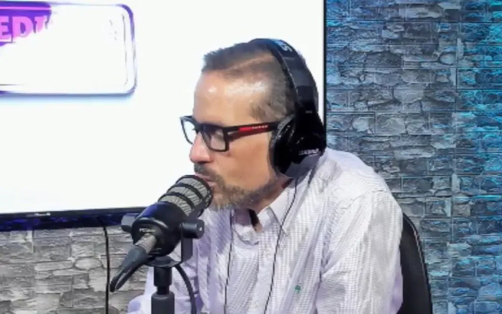 Fernando Camacho durante la entrevista en el programa Poder, medios y miedos.