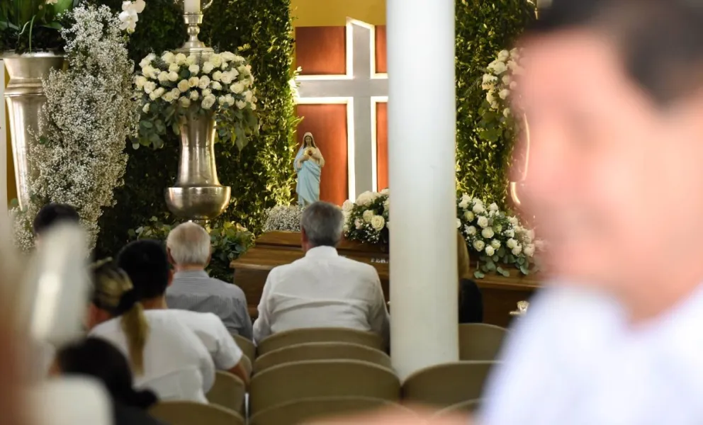 Asistentes al velorio de Percy Fernández. Foto: APG