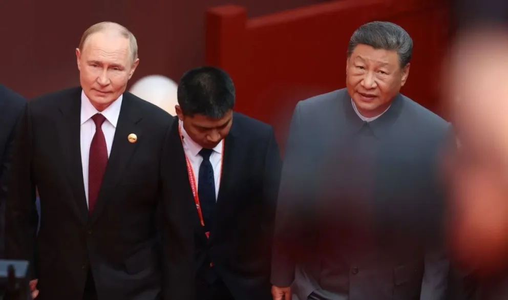 Vladimir Putin, y el presidente chino, Xi Jinping, durante los desfiles militares en China. Foto: EFE