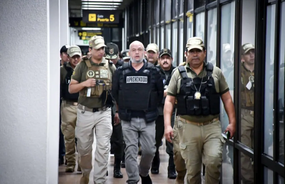Murillo tras ser aprehendido. Foto: Min. de Gobierno 