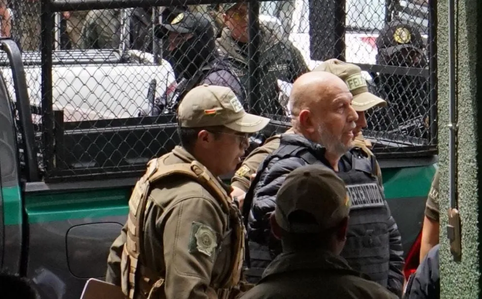 Arturo Murillo, al llegar a La Paz en septiembre de 2025. FOTO: APG