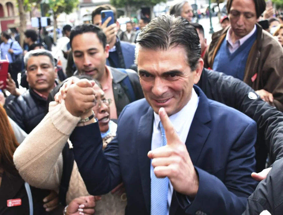 Rodrigo Paz llegando a la reunión con el Presidente. FOTO: APG