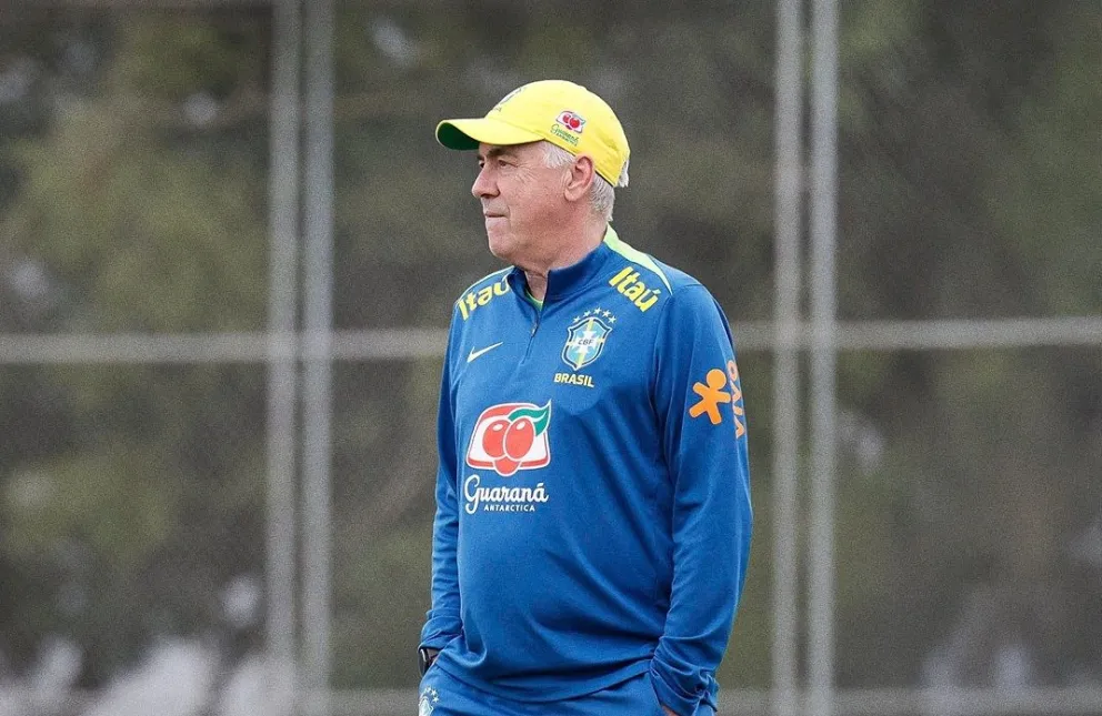 Ancelotti durante una anterior práctica de Brasil. Foto: CBF.