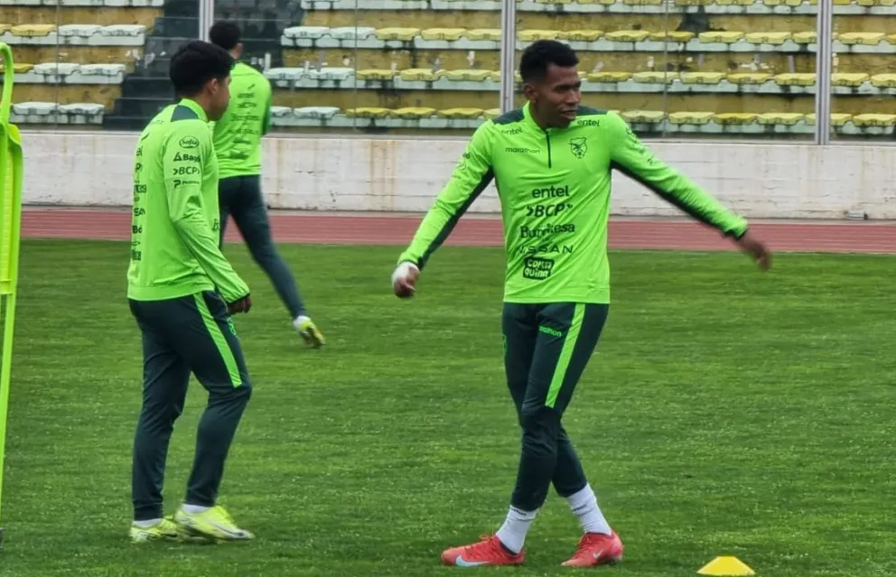 Medina (der.) durante el trabajo con la Verde. Foto: Marcelo Avendaño.