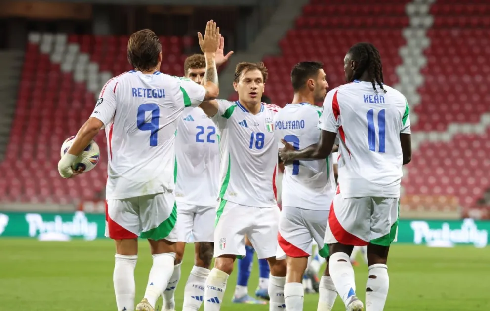 Jugadores italianos festejan uno de sus goles. Foto: Internet.