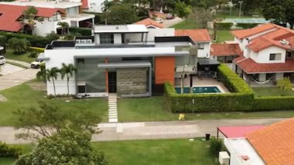 Una de las casas donde se presume vivió el capo del PCC. Foto: Red Globo