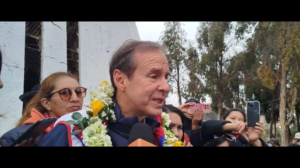 Jorge Quiroga en su recorrido por la zona Sur, el pasado fin de semana. Foto: Libre