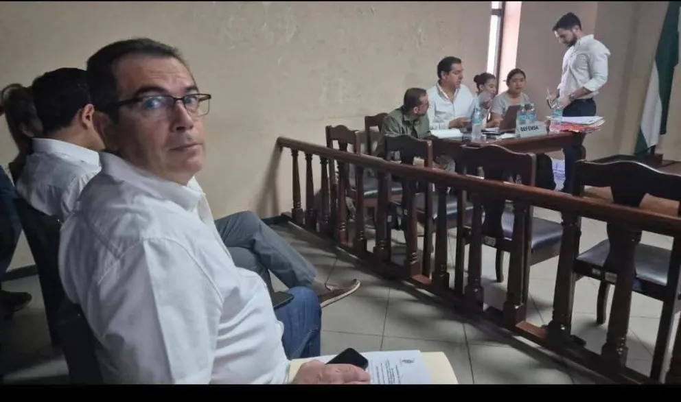 Mario Aguilera y Luis Fernando Camacho, cara a cara, en audiencia por caso Decretazo. Foto: El Bunker.