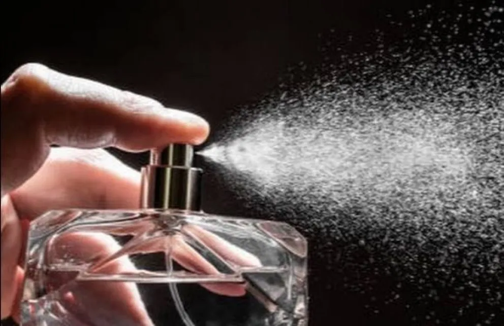 Varios perfumes tienen alerta por venderse de forma ilícita y sin registro de seguridad. Foto: Esuper