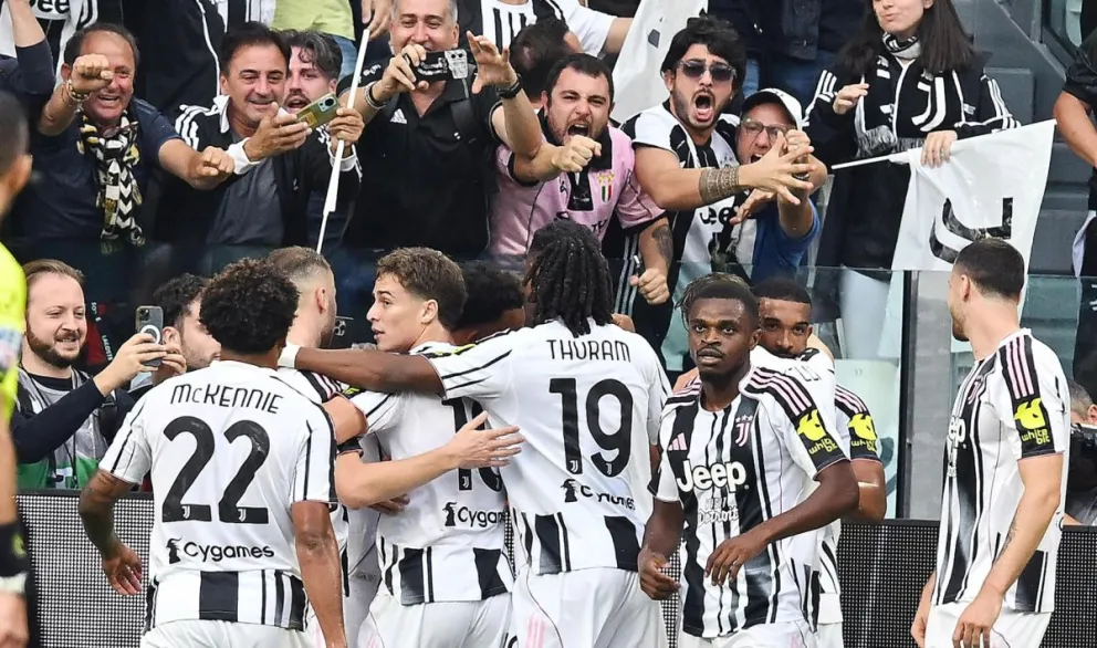 Los jugadores del Juventus celebran un gol durante el partido frente al Inter. Foto: EFE