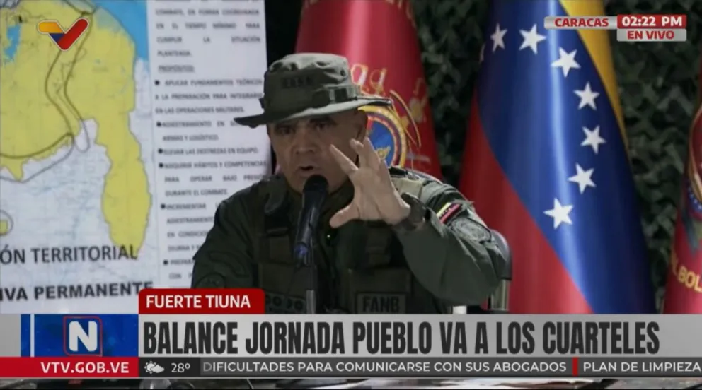 El ministro de Defensa de Venezuela, Vladimir Padrino López, durante una rueda de prensa en Caracas. Foto: EFE