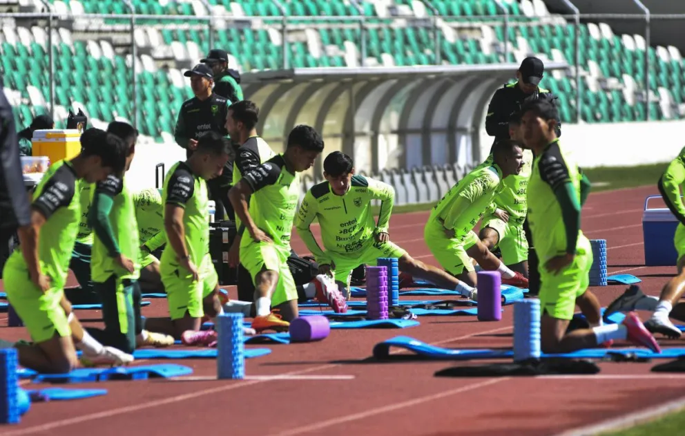 Un entrenamiento que cumplió la Selección nacional en el estadio Hernando Siles. Foto: APG