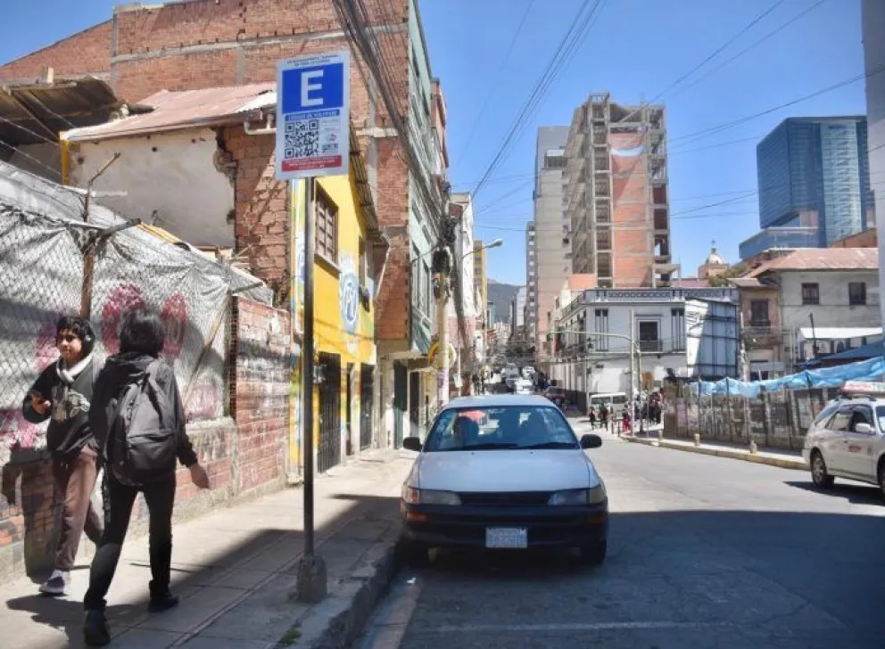 Uno de los parqueos tarifados. FOTO: AMUN