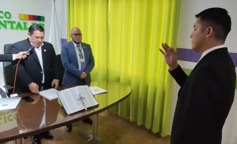 EL nuevo fiscal de Beni al momento de jurar al cargo. Foto: Captura de video