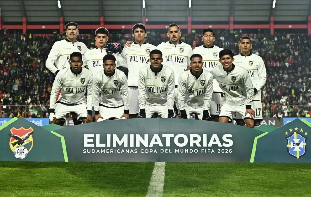 La selección boliviana que empezó el partido con Brasil en El Alto. Foto: La Verde - FBF
