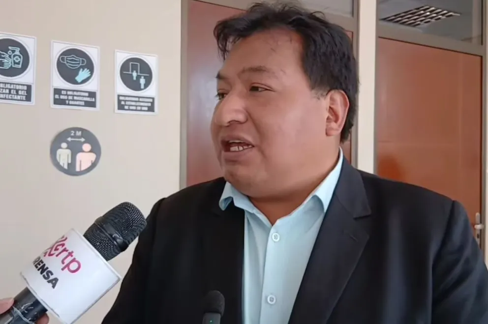 El alcalde de Viacha, Napoleón Yahuasi, en declaraciones a los medios. Foto: Captura de video