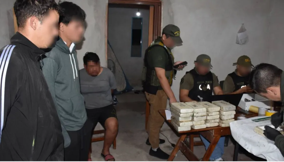 Parte de la banda de narcos detenidos en Buenos Aires. Foto; Ministerio de Seguridad