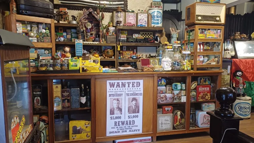 El mostrador del Café Museo y Vieja Tienda de la calle Jaén. FOTO: La Vieja Tienda